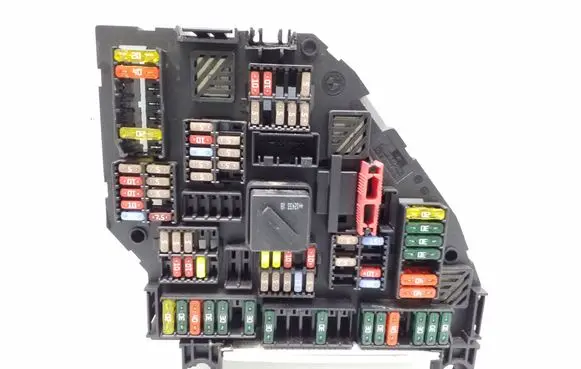 BMW 5 F10 F11 Fuse module 9267980 9264923