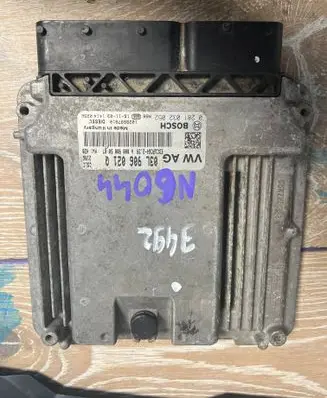 Seat Leon (1P) Engine control unit/module 03L906023A 0281032052 03L906021Q