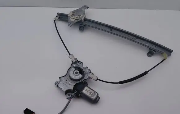 Nissan Almera N16 Front door window regulator with motor 400600T4 114726