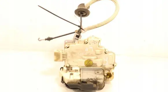 Audi A6 S6 C6 4F Front door lock 4F1837015
