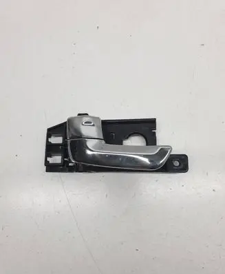 KIA Sportage Front door interior handle 826131F000
