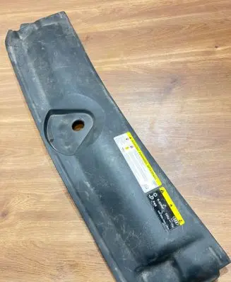 Audi A4 S4 B8 8K Radiator trim 8W0807081