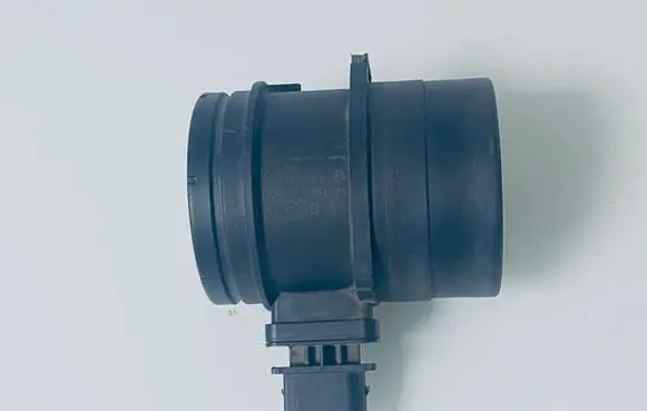BMW 1 E81 E87 Mass air flow meter 0281002567