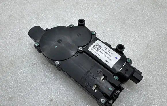 Tesla Model Y Other devices 149388000C 321344350373