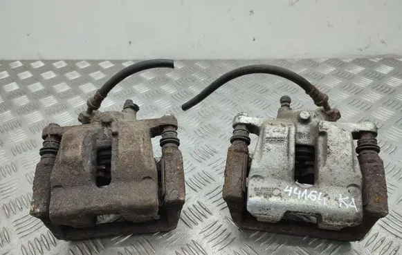 Land Rover Discovery 3 - LR3 Rear brake caliper