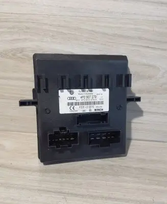 Audi Q7 4L Comfort/convenience module 4F0907279 F005V00619