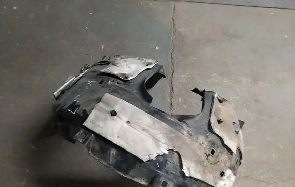Citroen C4 III e-C4 Front arch 9831258580