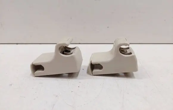 Sun visor clip/hook/bracket