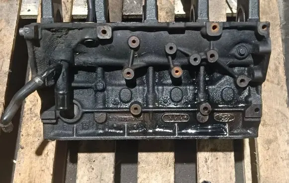 Ford Focus Engine block 1s4q6015ca