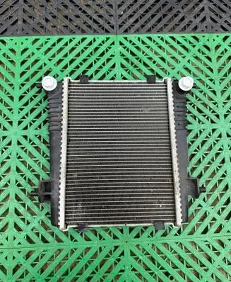 BMW 3 G20 G21 Coolant radiator 8672237