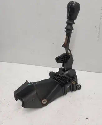 Nissan X-Trail T30 Gear shifter/selector 112102067