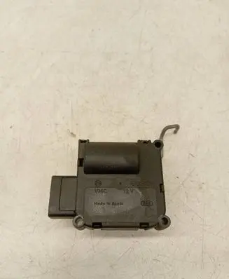 Audi A8 S8 D3 4E Air flap motor/actuator 0132801369 4F0820511B CZ1168803710