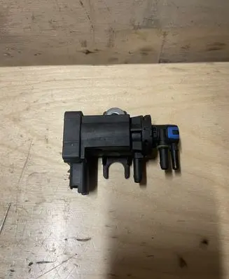 Ford Kuga II Turbo solenoid valve 9808206880