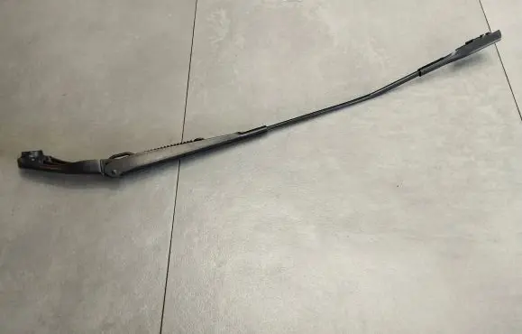 Audi A5 Sportback 8TA Front wiper blade arm 8K1955407A