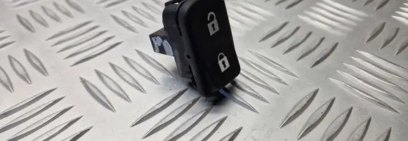 Volvo V50 Central locking switch button 65832