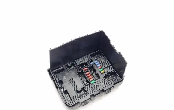 Nissan Rogue Fuse module 284B76RA0A L1681002M5 200908