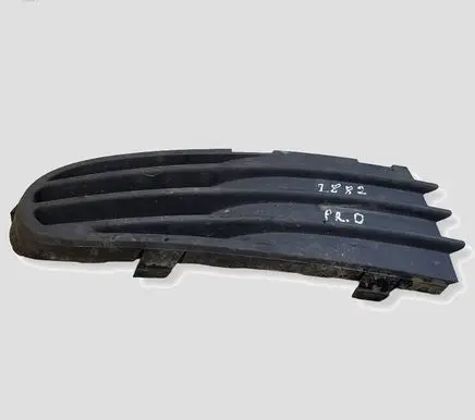 Volvo V50 Front bumper lower grill 80657010