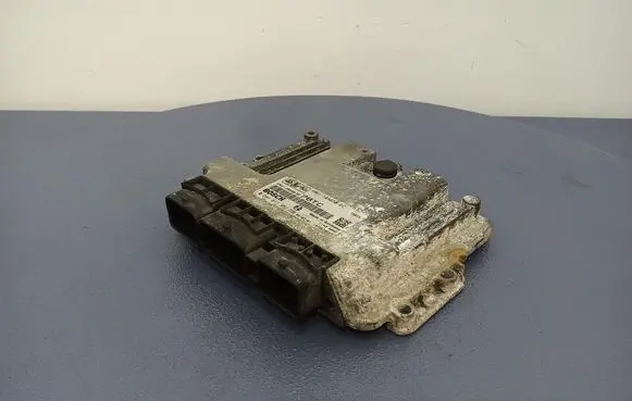 Mazda 3 I Engine control unit/module ECU 4M6112A650BC
