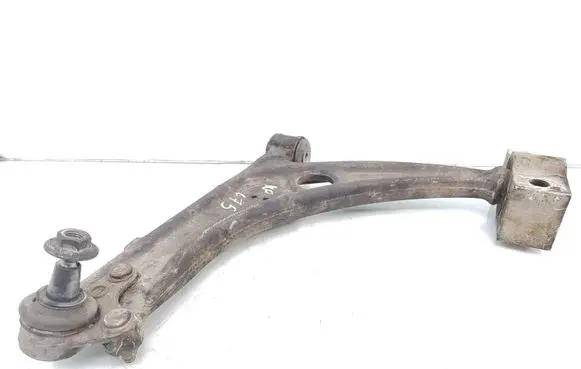 Volkswagen PASSAT B6 Front lower control arm/wishbone 3C0407153B