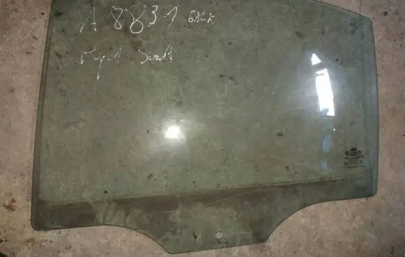 Hyundai Sonata Rear door window glass