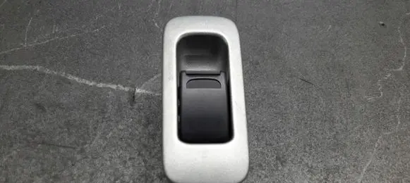 Suzuki Liana Quarter vent window switch 37995-75f0