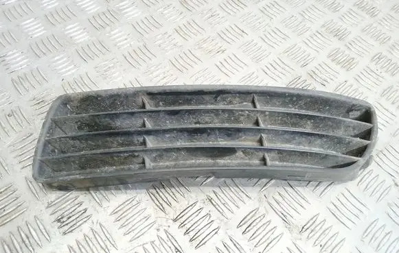 Audi A4 S4 B5 8D Front bumper lower grill 8D0807345B