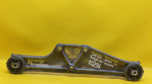 Audi A8 S8 D2 4D Rear differential/diff mount bracket 4D0599285