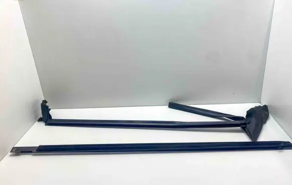 Mercedes-Benz SL R231 Door glass trim A2316730565 A2317200624