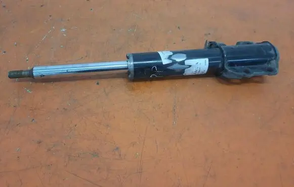 Volkswagen PASSAT B5.5 Front shock absorber/damper