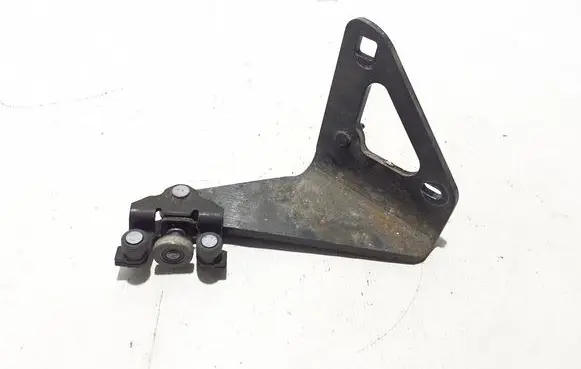 Renault Trafic III (X82) Sliding door lower roller guide/hinge 745965439R