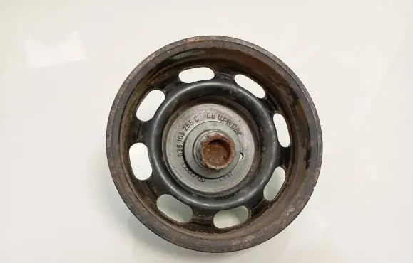 Skoda Octavia Mk2 (1Z) Crankshaft pulley 036105255C