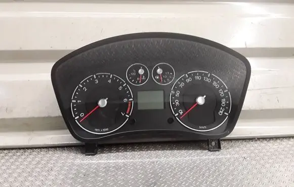 Ford Fusion Speedometer (instrument cluster) 6S6T10849EG