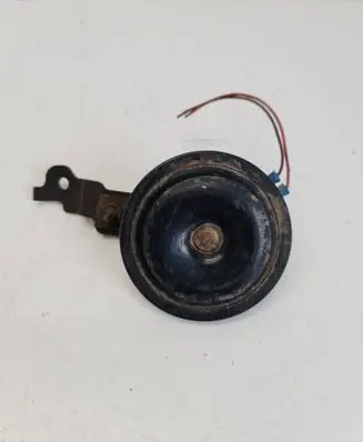 Volkswagen Golf IV Horn signal E6007524