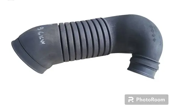 Audi A4 S4 B6 8E 8H Air intake hose/pipe 8D0129615K