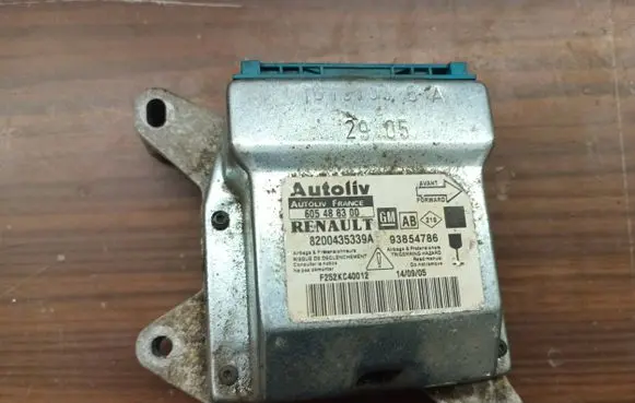 Renault Trafic II (X83) Airbag control unit/module 605488300 8200435339a