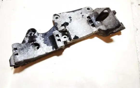 Ford Galaxy Engine mounting bracket 045903143C
