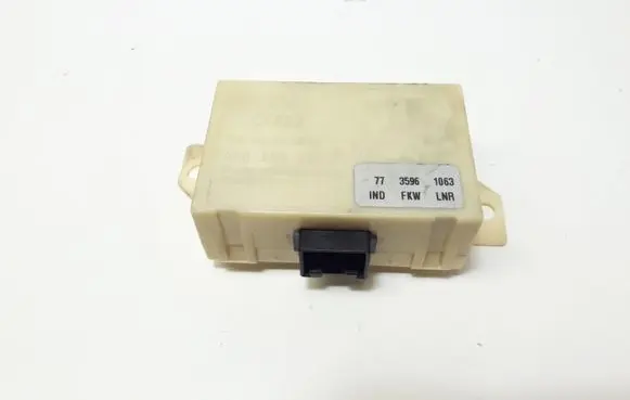 Audi A6 S6 C4 4A Immobilizer control unit/module 7735961063
