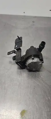 Opel Vivaro Water pump 9834759980 9830835680