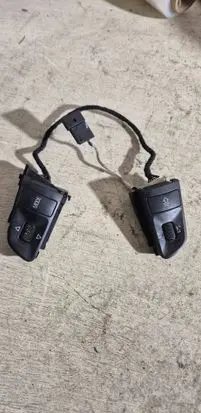 Audi A6 S6 C6 4F Steering wheel buttons/switches 4F0951527 61676390 4F0951527A