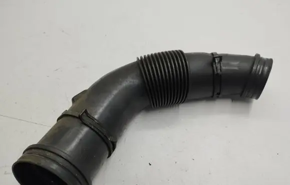 Porsche Cayenne (92A) Air intake hose/pipe