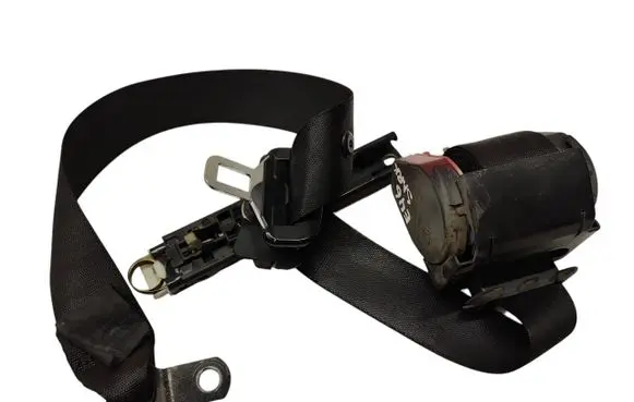 BMW 3 E46 Front seatbelt 8207957 566143504A 770701