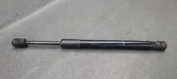 Audi A4 S4 B5 8D Tailgate strut 