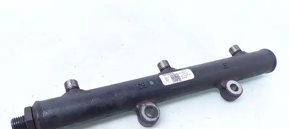 Jaguar XF X250 Fuel main line pipe 4R8Q9D280BC A2C20001291