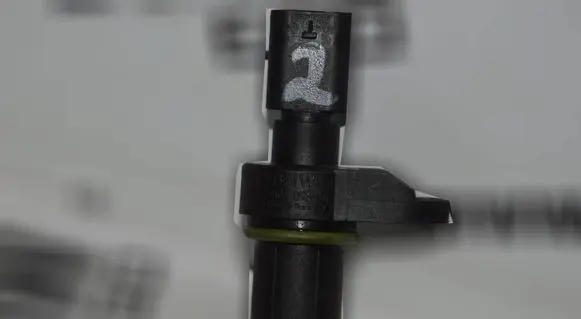 BMW 5 E60 E61 Camshaft position sensor 7803093