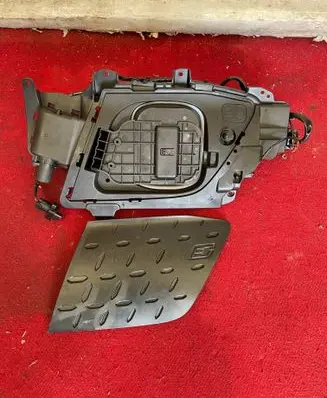 Hyundai Kona I Electric car charge socket cover 86340K4000