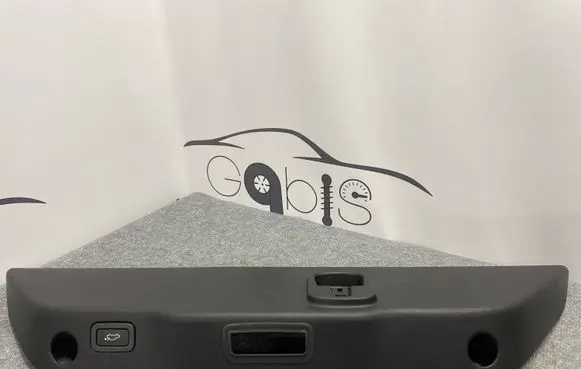 Jaguar XJ X351 Tailgate trim AW93F22678AD C8C9A T7847