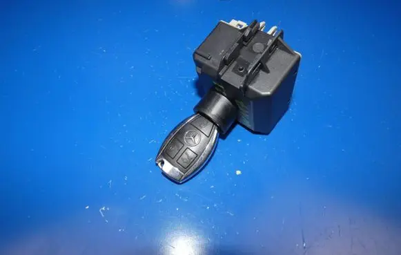 Mercedes-Benz CLA C117 X117 W117 Ignition lock A2469054602 10111944 9052101502332