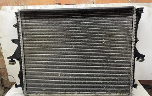 Porsche Cayenne (9PA) Coolant radiator 7L0121253A E1470