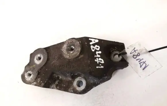 Opel Vectra C Engine mounting bracket 13112024