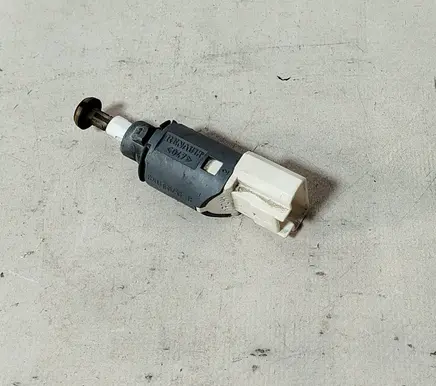 Renault Scenic II - Grand scenic II Brake pedal sensor switch 8200168238B 8200168238
